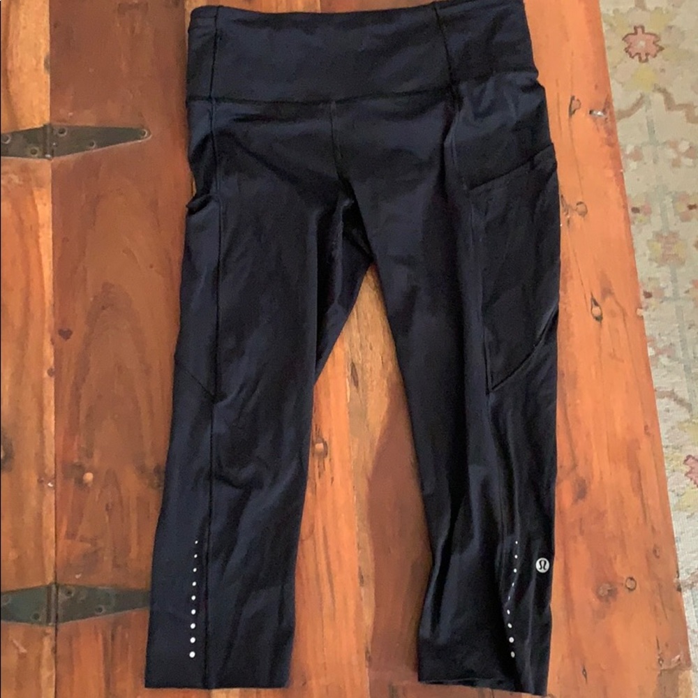 Lululemon Fast and free crops